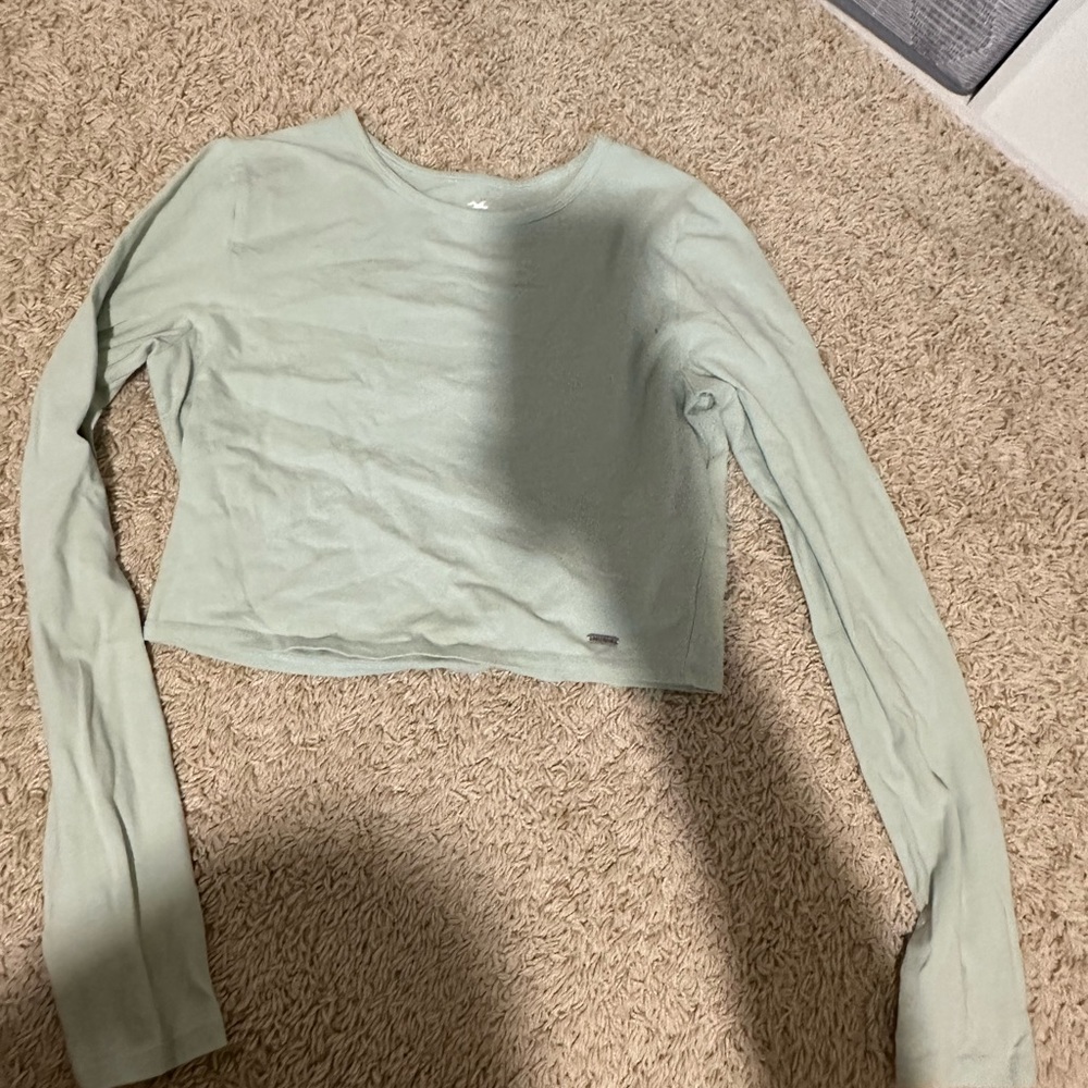 Hollister crop tee